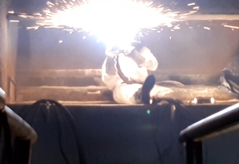 Lichtbogenspritzverfahren wird vor Ort im Kessel eingesetzt